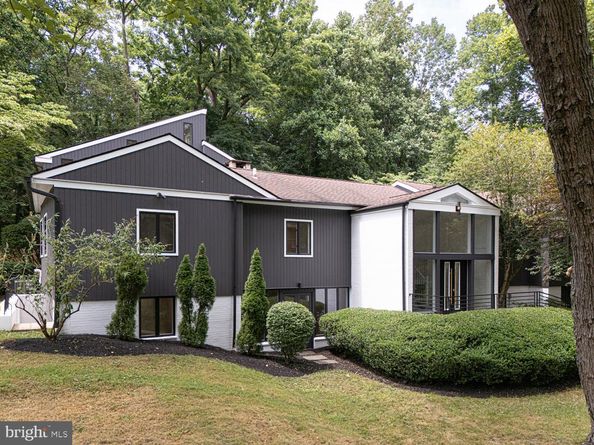 117 W Possum Hollow Road, Rose Valley PA 19086