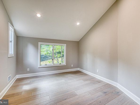 117 W Possum Hollow Road, Rose Valley PA 19086