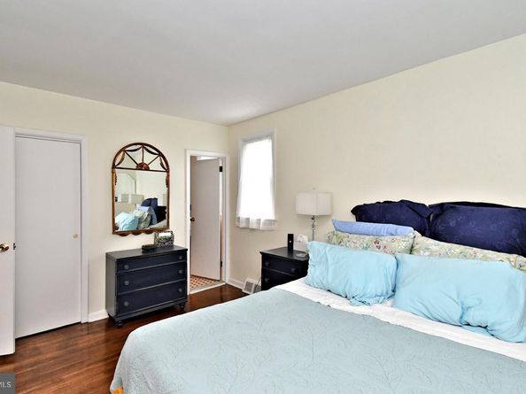 9962 Woodfern Road, Philadelphia PA 19115