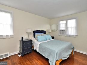 9962 Woodfern Road, Philadelphia PA 19115