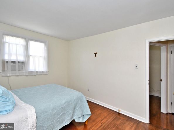 9962 Woodfern Road, Philadelphia PA 19115
