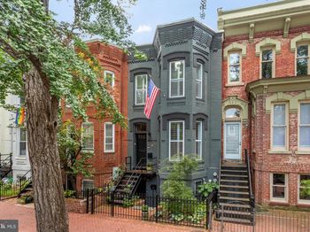 1430 Swann NW