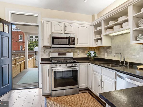 1430 Swann NW, Washington DC 20009