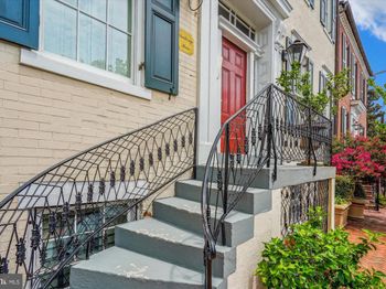 603 Queen Street