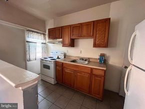 1735 N Peach Street, Philadelphia PA 19131
