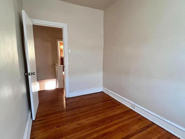1735 N Peach Street, Philadelphia PA 19131