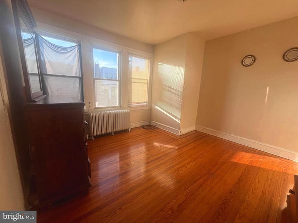 1735 N Peach Street, Philadelphia PA 19131