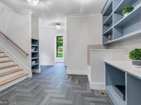 6001 Balsam Drive, Mclean VA 22101