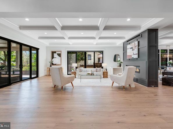 6001 Balsam Drive, Mclean VA 22101