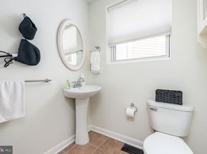 2528 Carpenter Street, Philadelphia PA 19146