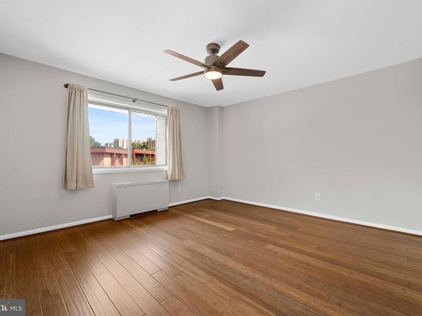 1525 S George Mason Drive S 20, Arlington VA 22204