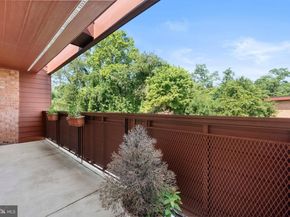 1525 S George Mason Drive S 20, Arlington VA 22204
