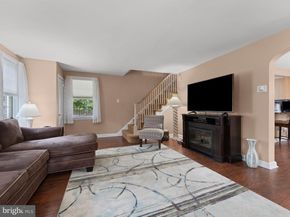 353 Kirks Lane, Drexel Hill PA 19026