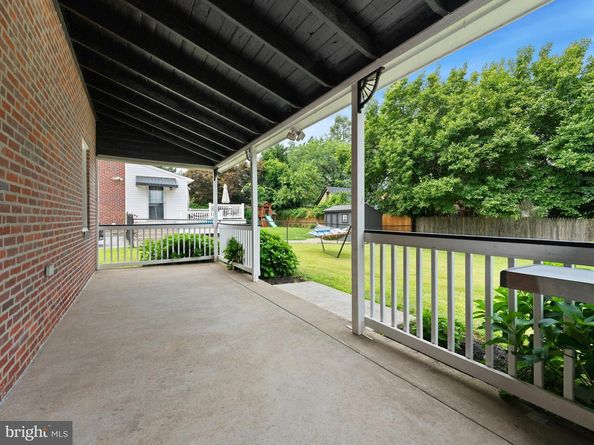353 Kirks Lane, Drexel Hill PA 19026