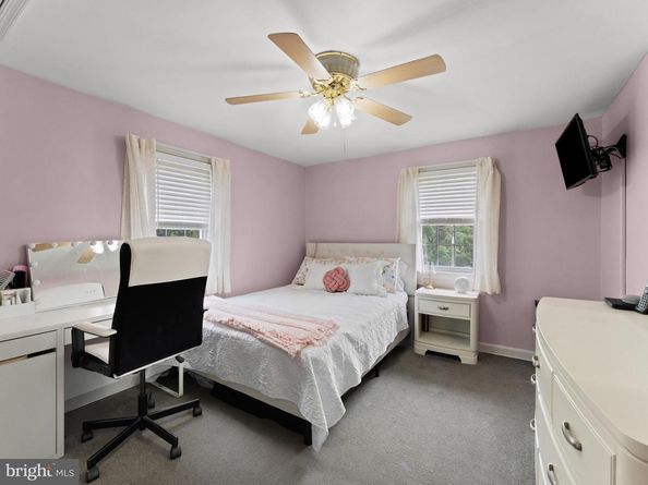 353 Kirks Lane, Drexel Hill PA 19026