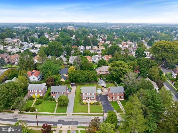 353 Kirks Lane, Drexel Hill PA 19026
