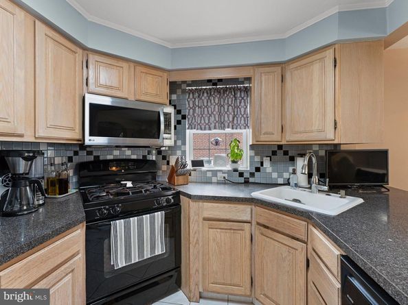 353 Kirks Lane, Drexel Hill PA 19026