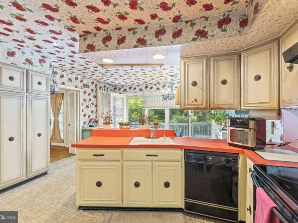 221 Marco Road, Elkins Park PA 19027