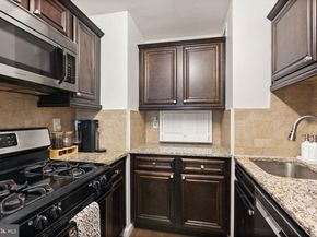 2030 N Adams Street 911, Arlington VA 22201