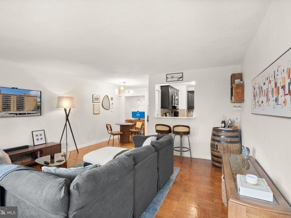 2030 N Adams Street 911, Arlington VA 22201