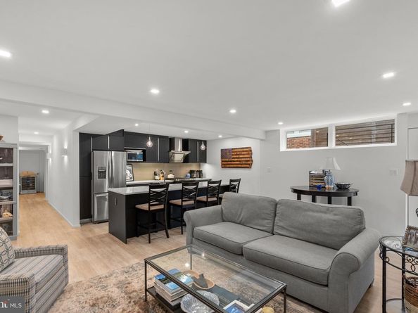 2815 39TH Street NW, Washington DC 20007