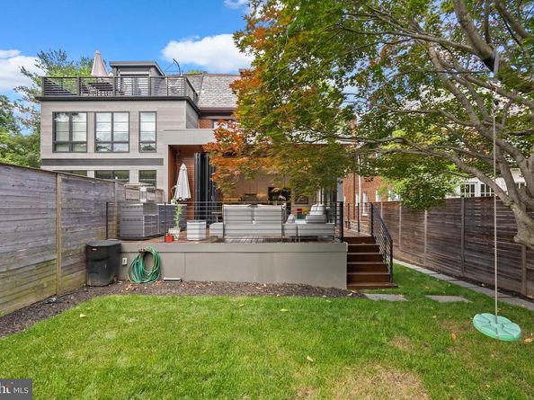 2815 39TH Street NW, Washington DC 20007