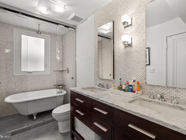 2815 39TH Street NW, Washington DC 20007