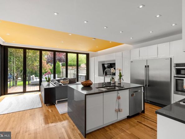 2815 39TH Street NW, Washington DC 20007