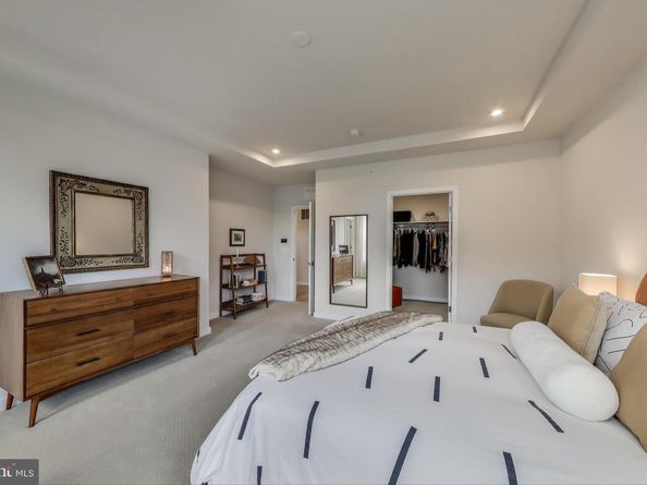 7462 Backett Wood Terrace 306, Mclean VA 22102