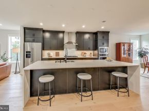 7462 Backett Wood Terrace 306, Mclean VA 22102