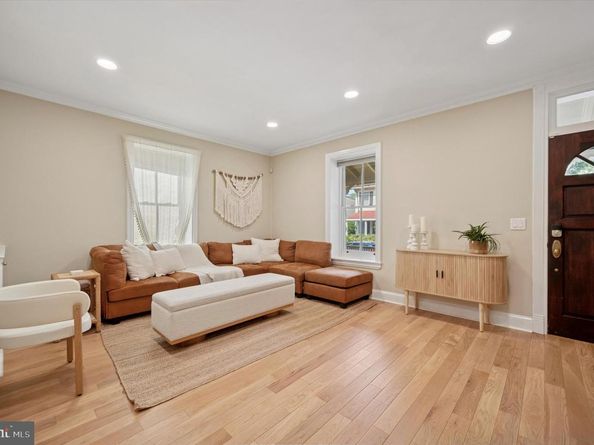 234 E Benezet Street, Philadelphia PA 19118