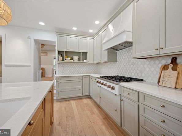 234 E Benezet Street, Philadelphia PA 19118