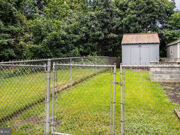 160 Westbrook Drive, Clifton Heights PA 19018