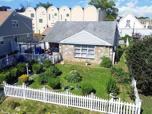 8035 Gilbert Street, Philadelphia PA 19150