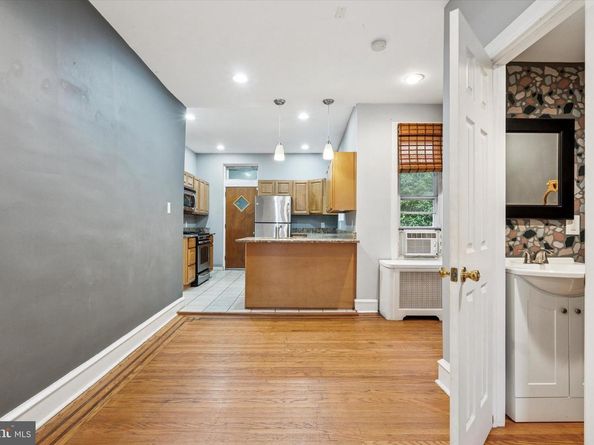4017 Dexter Street, Philadelphia PA 19128