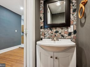 4017 Dexter Street, Philadelphia PA 19128
