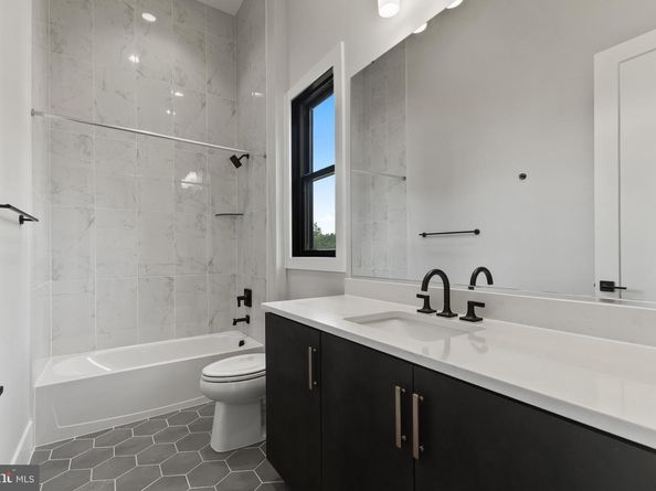 1209 Riley Preserve Court, Great Falls VA 22066