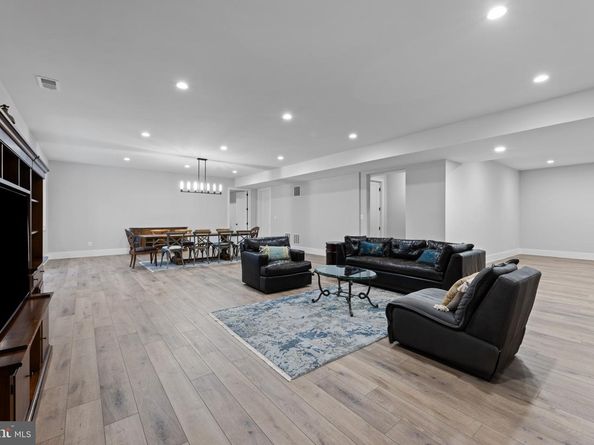 1209 Riley Preserve Court, Great Falls VA 22066