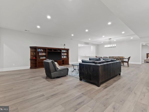 1209 Riley Preserve Court, Great Falls VA 22066