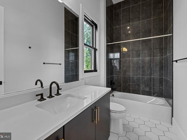 1209 Riley Preserve Court, Great Falls VA 22066