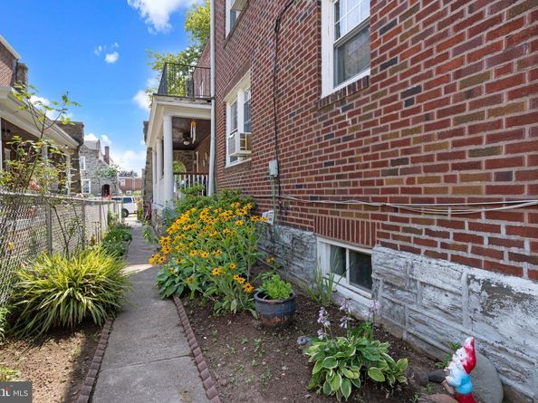 2023 Hartel Avenue, Philadelphia PA 19152
