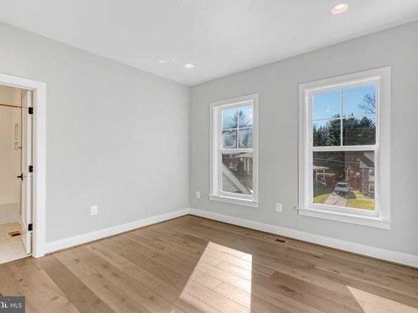 1913 Storm Drive, Falls Church VA 22043