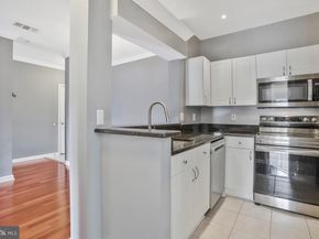4551 Strutfield Lane 4113, Alexandria VA 22311