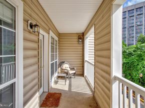 4551 Strutfield Lane 4113, Alexandria VA 22311