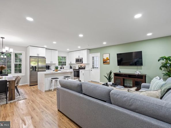 5232 Ampthill Drive, Alexandria VA 22312