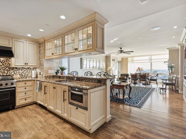 440 S Broad Street 22042206, Philadelphia PA 19146