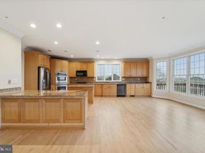 1119 Riverview, Conshohocken PA 19428