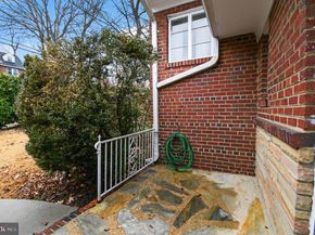 707 26TH Place S, Arlington VA 22202
