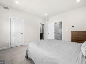 820 S Greenbrier Street, Arlington VA 22204