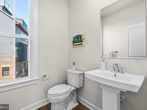 820 S Greenbrier Street, Arlington VA 22204